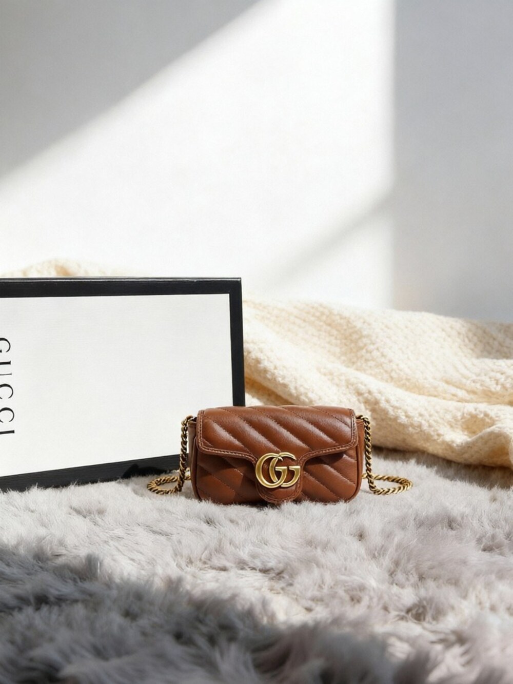 Gucci GG Marmont Super Mini Bag